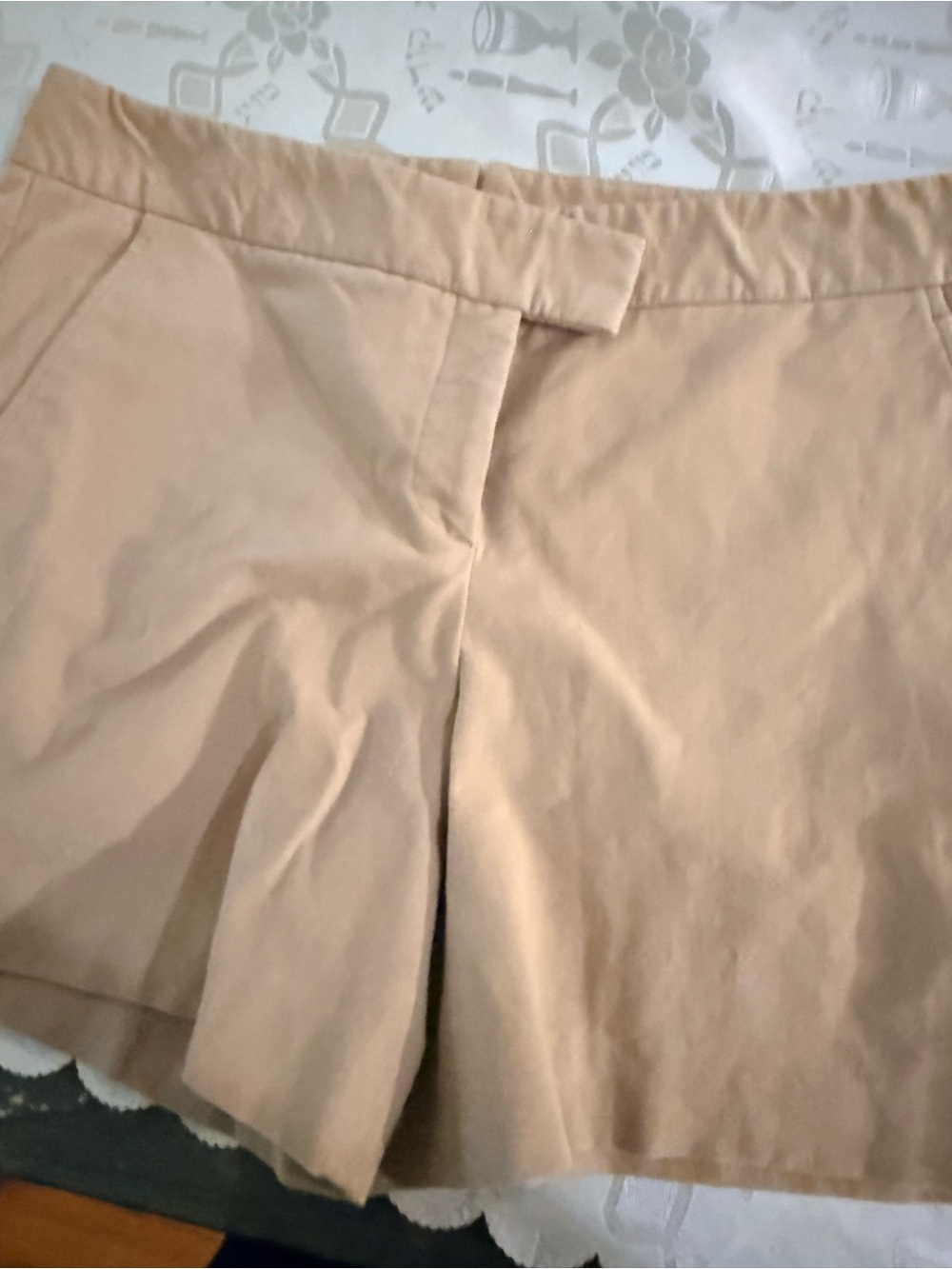 Theory Women's Khaki Pleated Front Shorts